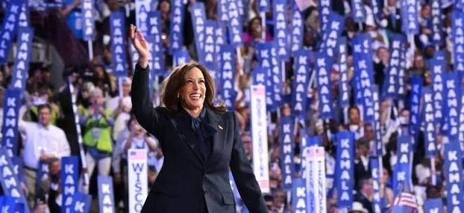 IAPolls2022's tweet photo. 📊 2028 National Democratic Primary 

🔵 Harris: 24% (+6)  
🔵 Newsom: 14% (+2)  
🔵 Buttigieg: 10% (-3)  
🔵 Ossoff: 8% (+3)  
🔵 Kelly: 7% (=)  
🔵 AOC: 7% (-4)  
🔵 Shapiro: 3% (-3)  
🔵 Whitmer: 2%
🔵 Pritzker: 2% 
🔵 Beshear: 2% 
🔵 Moore: 1% 
🔵 Khanna: 0%
🔵 Emanuel: 0%  

Echelon Insights | 9/17-21 | LV
