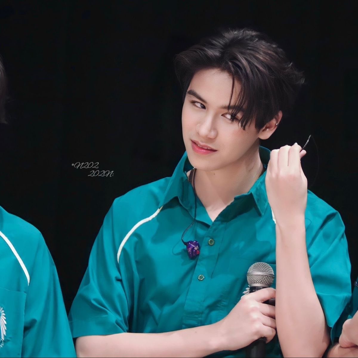 ernwook9's tweet photo. หึงย้อนหลังได้ปะวะ หึง ๆๆๆ ยัยซาวด์สวยจัด https://t.co/2nh1hrTeVP