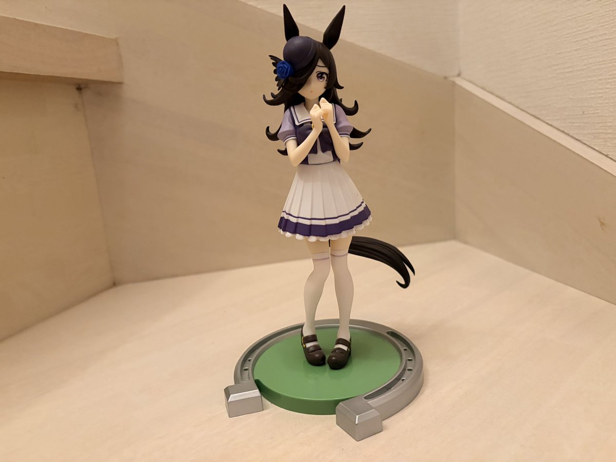 Gojo's tweet photo. ぐるぐる大帝国のフィギュアガチャを2回チャレンジ！番号付きじゃなかったけど、ライスシャワーとめむちょ頂いて帰りました！可愛いので満足です！ #ウマ娘 #ライスシャワー  #推しの子 #めむちょ https://t.co/EA9Qf5rbms