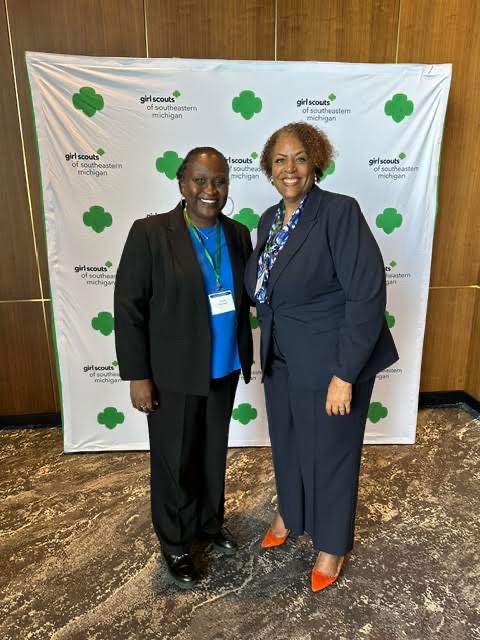 ConnectDet's tweet photo. Connect Detroit Interim President &amp; CEO Shuna Hayward joined Board Chair Kim Trent at the Girl Scouts of Southeastern Michigan’s Tough Enough Breakfast, a meaningful morning for Shuna, a former Girl Scout!

#GSSEM #ToughEnoughBreakfast #WomenLeaders #DetroitYouth #ConnectDetroit https://t.co/qAyZYyDLV2