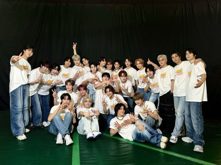 7mosung's tweet photo. La verdad nct merecen mejores fans, imagina trabajar 10 años y que las personas que te apoyan, también sean las que te critiquen cada cosa que haces, en fin, nct tiene a nct, y mark a las markfs https://t.co/rgRNBxyMCm