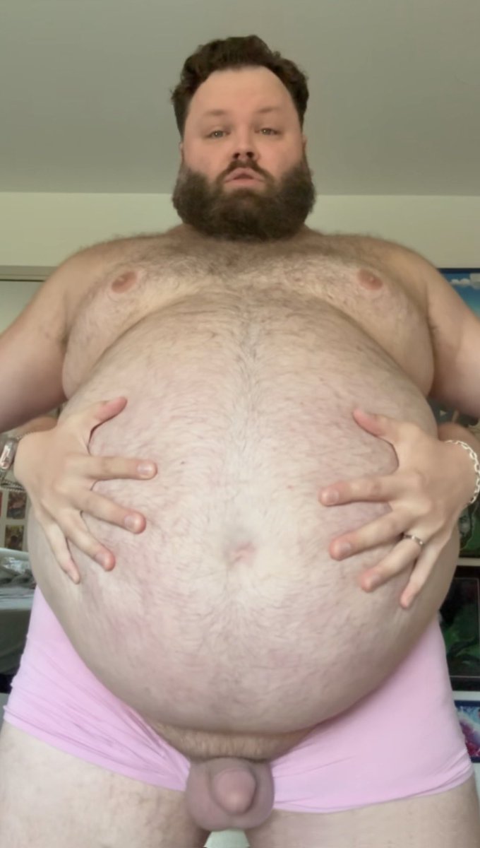 bulkwitch's tweet photo. GUESS WHO?! https://t.co/yyBEFflneo