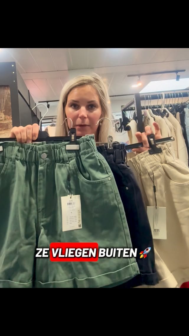 DustinSchrujy's tweet photo. These shorts—oh my goooood 🥳🤩 A MUST-HAVE! https://t.co/VZyLEWYxU5
