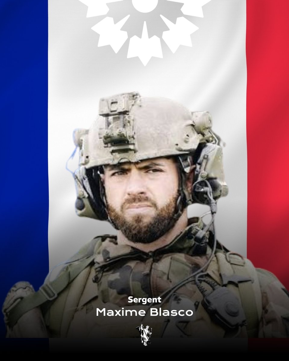 BleuetFrance's tweet photo. 24 septembre 2021 : le sergent Maxime Blasco tombe au combat au Mali 🕯️

Engagé en 2012, il rejoint le 7ᵉ bataillon de chasseurs alpins puis le Groupement de commandos montagne. Au fil de ses missions, il se distingue par son courage, son sang-froid et son engagement.

Dans la nuit du 13 au 14 juin 2019, au Mali, Maxime Blasco est tireur embarqué à bord d’un hélicoptère Gazelle. Touché par des tirs ennemis, l’appareil est contraint à un atterrissage d’urgence. Grièvement blessé et éjecté lors de l’impact, il retourne pourtant vers l’hélicoptère pour porter secours à ses camarades.

Il parvient à extraire le pilote et le chef de bord, eux aussi blessés, puis les traîne sur près de 50 mètres jusqu’à une zone dégagée. Sous le feu ennemi, il les arrime ensuite à un hélicoptère Tigre venu les secourir, avant de s’accrocher lui-même au train d’atterrissage pour être évacué. Son courage permet ce jour-là de sauver l’équipage.

Pour cet acte de bravoure, il est décoré de la croix de la Valeur militaire avec étoile de vermeil, puis de la Médaille militaire.

Deux ans plus tard, le 24 septembre 2021, Maxime Blasco est de nouveau engagé au Mali avec la force Barkhane. Dans le Gourma malien, à proximité de la frontière entre le Mali et le Burkina Faso, il participe à une opération de reconnaissance. Ce jour-là, le sergent tombe au combat, à l’âge de 34 ans, laissant derrière lui sa compagne, son fils, sa famille et ses frères d’armes.

Le 29 septembre 2021, un hommage national lui est rendu aux Invalides. Il est promu sergent à titre posthume et fait officier de la Légion d’honneur.

Cinq ans après sa disparition, nous n’oublions ni son courage, ni son engagement, ni son sacrifice.