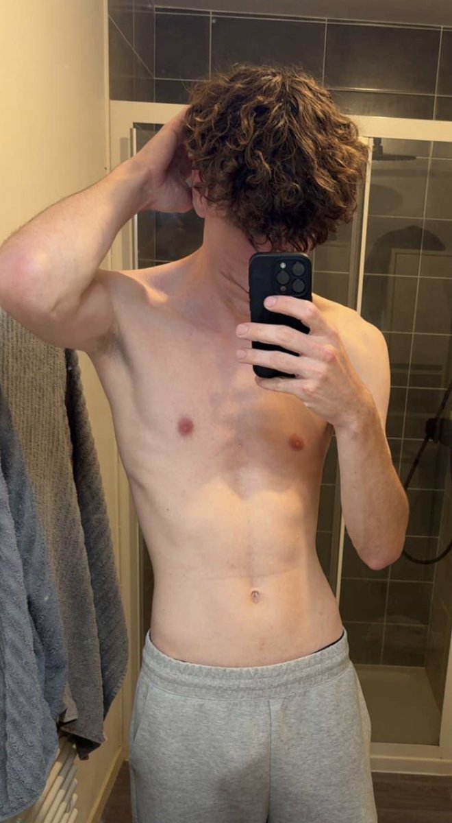 Tekyla2956's tweet photo. Qui veut voir des vidéos de mon copain (20 ans) et moi 👀🫶
Faites nous plaisir 🥰😝🔞
🔁 RT 
❤️ Like https://t.co/Tru2DGEHym