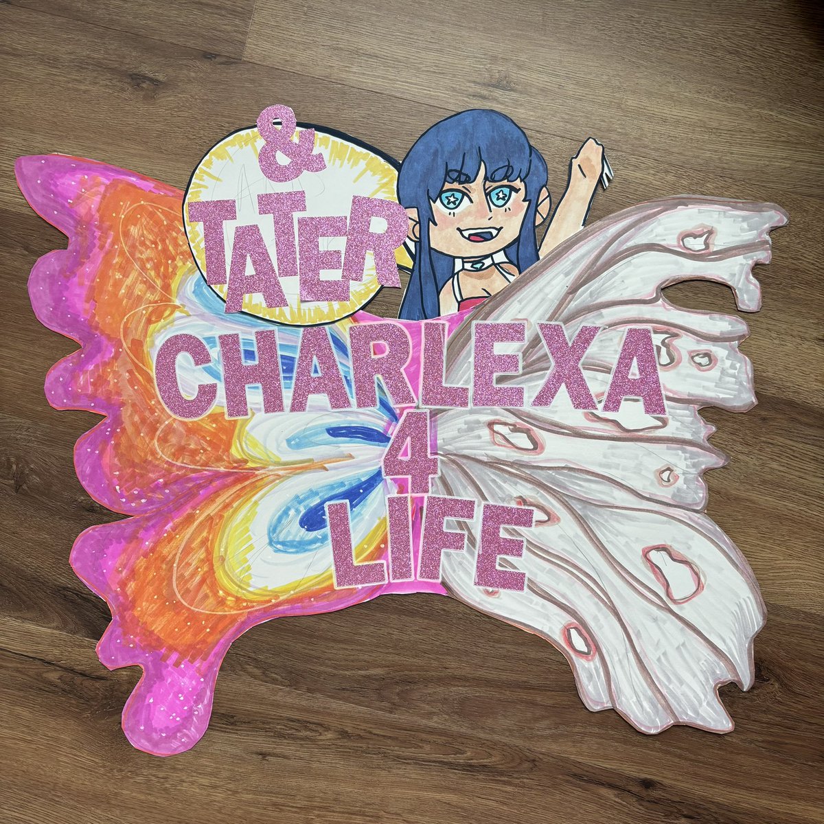 heelruca's tweet photo. bringing my charlexa sign back with a twist for friday night charlexley at #smackdown indy tomorrow!! 🫶🏼🫶🏼 

@MsCharlotteWWE @AlexaBliss_WWE @TatumPaxley https://t.co/zAraZd0Yef