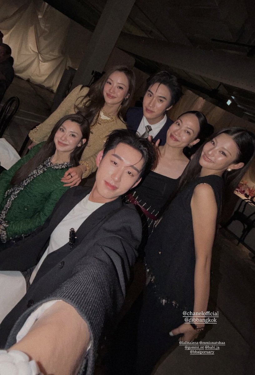 hope_bpn's tweet photo. แก๊งคุณหนูชาแนล  หล่อสวยกันทุกคนเลย 👜🩶✨

#CHANELxEST
#est_rvp #Chanel https://t.co/CWjeYp9NjP