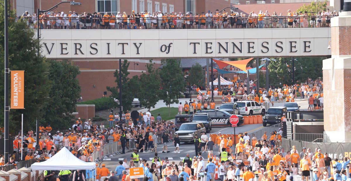 GoVols247's tweet photo. NEWS: President Donald Trump plans to attend Texas vs. Tennessee game

🔗 https://t.co/kK43wIjPHF https://t.co/rhLayPzOzx
