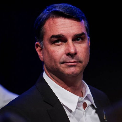 republiqueBRA's tweet photo. 🗣️ "Se o pai perdeu, o filho também vai perder e tudo o que o Lula quer é pegar Flávio Bolsonaro no segundo turno. Ele vai destruir Flávio", diz Augusto Cury. https://t.co/NnA8P4ZHxH