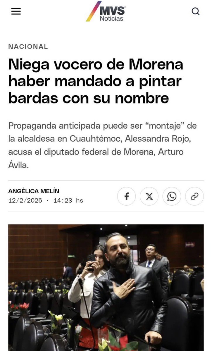 luis_gj's tweet photo. El cuento favorito del narcopartido: “fueron los ciudadanos”.

Claro. Ciudadanos que solitos se organizan, diseñan logos, contratan espectaculares, pintan bardas y hasta intervienen calles con su propio dinero (como si les sobrara) para promocionar políticos. Todo por amor al arte y a los narcopolíticos. 

Y casualmente el beneficiado nunca sabe nada.

@Claudiashein : “ciudadanos”.
@arturoavila_mx : “montaje. Fue Alessandra para hacerme quedar mal”.
@CitlaHM : “yo no fui”.

Ya ni se esfuerzan para mentir. Nomás cambian al narcocandidato y reciclan la misma mamada, y ya. Nadie pos sanciona y nunca les pasa nada. Se saben impunes y por eso siguen haciendo lo que quieren.