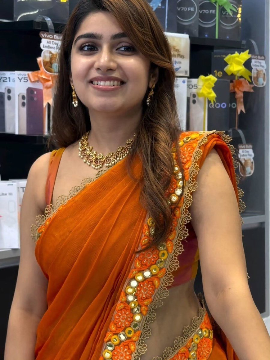 neoedtz's tweet photo. #manasa #milky #actress #desi #mallu

💋💦💦💋 https://t.co/DK84UImk9H
