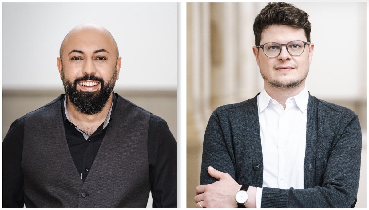 MaralSalmassi's tweet photo. Die Story um Koçaks Verstrickungen wird gerade richtig wild. Er und sein Kollege Niklas Schrader wollten es offenbar sehr genau wissen.

Im Februar 2022 stellten die beiden eine Anfrage zu Anti-Clan-Einsätzen und fragten nach Ort, Datum, Uhrzeit, eingesetzten Polizeieinheiten, Einsatzkräftestunden und sogar nach getragenen Maschinenpistolen und anderen Schnellfeuerwaffen.

Man wollte offenbar nicht nur wissen, was die Polizei tat, sondern ziemlich genau wann, wo, mit wem und womit.

Im September folgte die nächste Anfrage – diesmal zu Hausdurchsuchungen im Clanmilieu,einschließlich der Untergliederung der eingesetzten Polizei und ihrer Bewaffnung.

Und während die Berliner Polizei die Bekämpfung der Clankriminalität intensivierte, forderte die Linksfraktion im Dezember 2022, die Gewerbeüberwachung vollständig aus dem LKA herauszulösen. Die Verbundeinsätze gegen Clankriminalität seien „rechtlich problematisch“, „stigmatisierend“ und „diskriminierend“.

Das erklärte Ziel: „Entpolizeilichung staatlicher Aufgabenwahrnehmung.“
Übersetzt: „Polizei raus und fuck you.“
https://t.co/4jzhd9J2yv

Schrader setzte im selben Monat die detaillierten Anfragen im Alleingang fort.

Was genau lief hier – und seit wann?

Mich würde ja schon interessieren, wie viele Mitglieder der Linken bei dieser Anti-Polizei-/Pro-Clan-Nummer mitgemischt haben. Langsam hätte ich gern ein Organigramm.
