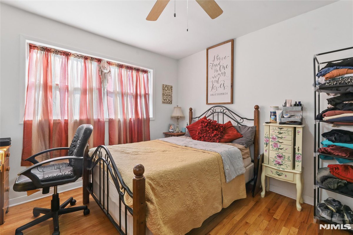exclusiveprop's tweet photo. 🏡 OPEN HOUSE — RINGWOOD, NJ!

📍 341 Skyline Drive, Ringwood, NJ 07456
💰 $449,000
🛏️ 3 Bedrooms | 🛁 1 Bathroom
Looking for comfortable one-level living with plenty of outdoor space? This inviting ranch has it all!
✨ Updated kitchen with stainless steel appliances
✨ Updated bathroom
✨ Central air & heat
✨ Convenient one-level layout
✨ Walkout basement
✨ Covered patio
✨ Large, fully fenced backyard
✨ Deep lot in a desirable Ringwood location
The walkout basement opens directly to the covered patio and spacious backyard — perfect for relaxing, entertaining, or enjoying outdoor activities.

📅 OPEN HOUSE
Sunday, September 27
🕐 1 PM – 3 PM

Stop by and see this Ringwood home in person!
Monis Young
BROKER
Office: (201) 796-7777
https://t.co/dkjvsLjmI8

#OpenHouse #RingwoodNJ #NJRealEstate #RingwoodRealEstate #NJHomes #HomeForSale #RealEstate #ForSale