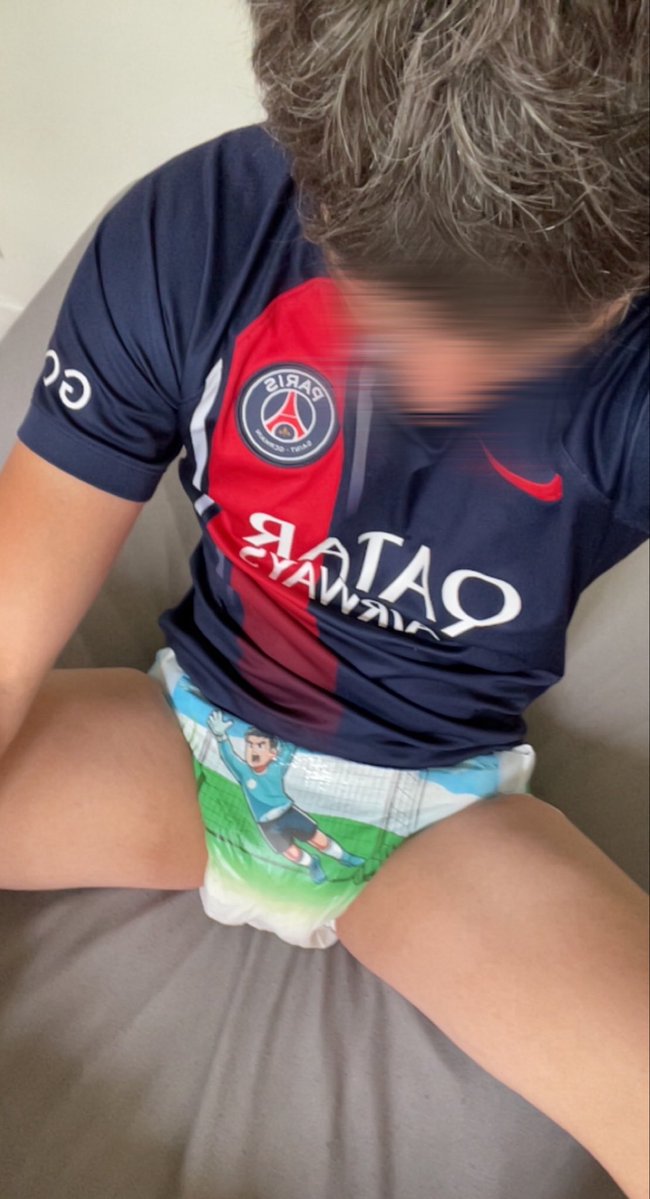 noabigboii's tweet photo. they wouldn’t let me sign up for soccer this year .. they said I could try again next year if im “potty trained”🥺 https://t.co/DfFi9vvS44