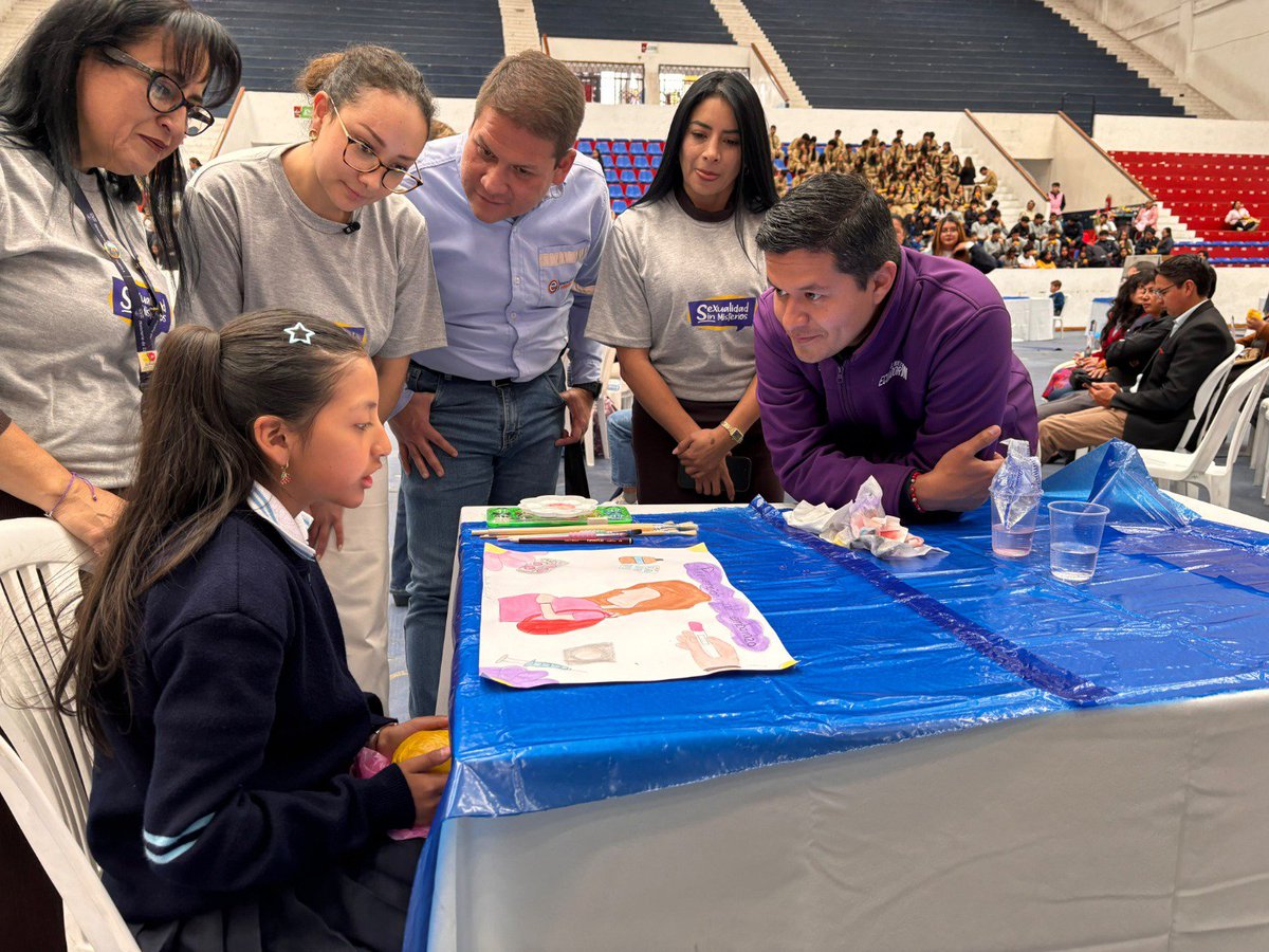 EducacionZ3_Ec's tweet photo. [RIOBAMBA] 💙📚 La Semana Andina por la Prevención del Embarazo Adolescente fue el escenario para generar conciencia entre estudiantes sobre la prevención, el cuidado personal y la importancia de contar con información que contribuya a su bienestar y desarrollo. 🙋‍♀️🙋‍♂️ https://t.co/2WolWGaUkD