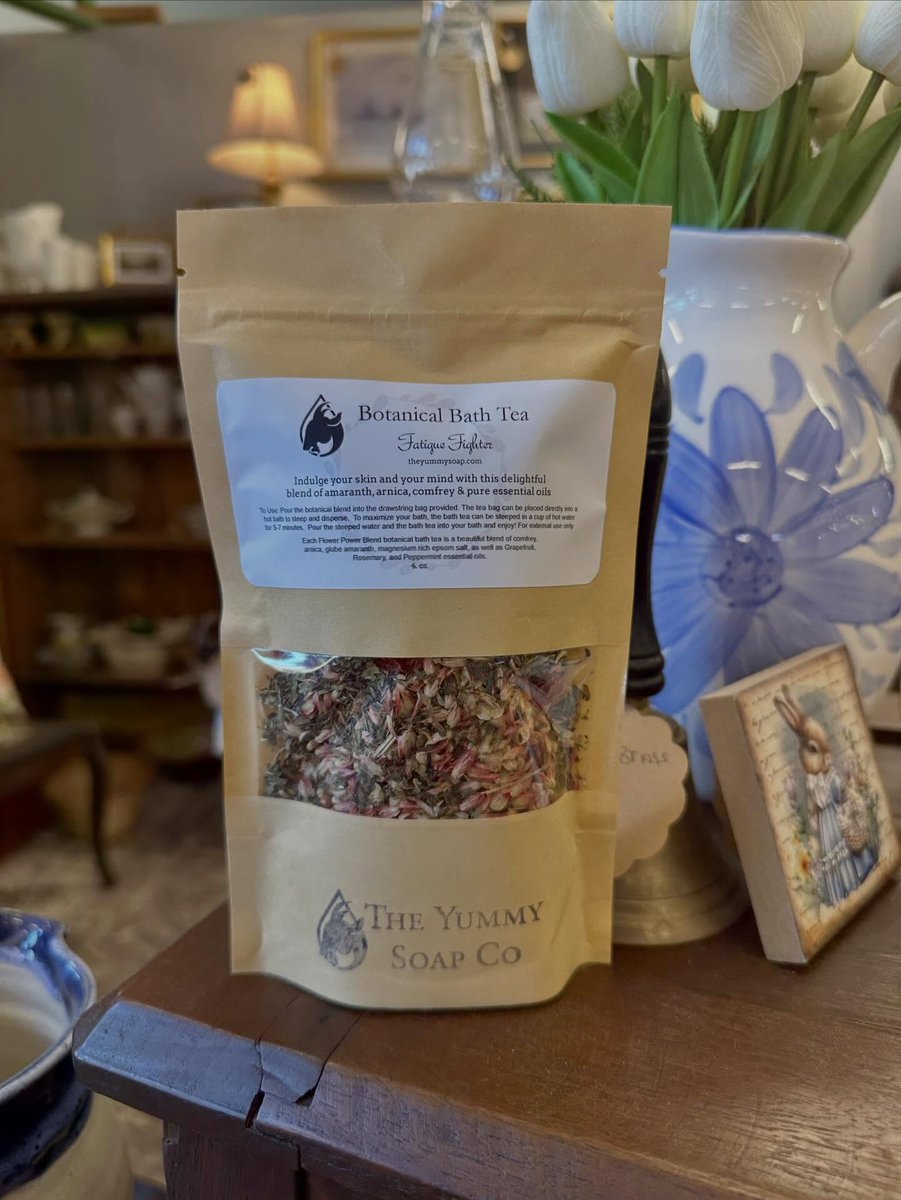 KimberHarafdg's tweet photo. It’s Flat Lay Friday! Technically, these aren’t flat lays—but put your phone on a table and they count! I love the new packaging for my Botanical Bath Tea blends, each filled with botanicals to elevate your bath and relax your body. https://t.co/sJz9tvDghH