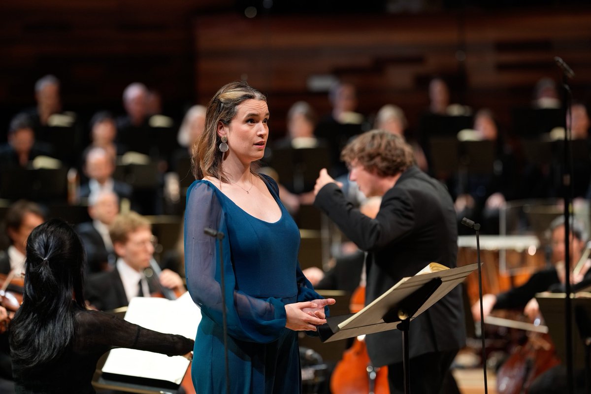 PhilharRF's tweet photo. ⏪ Retour en images sur « Elias » de Mendelssohn dirigé par Maxim Emelyanychev

🎧 À (re)vivre sur le site de @francemusique et l’appli @radiofrance ￼ https://t.co/rEnE0IxCj1
