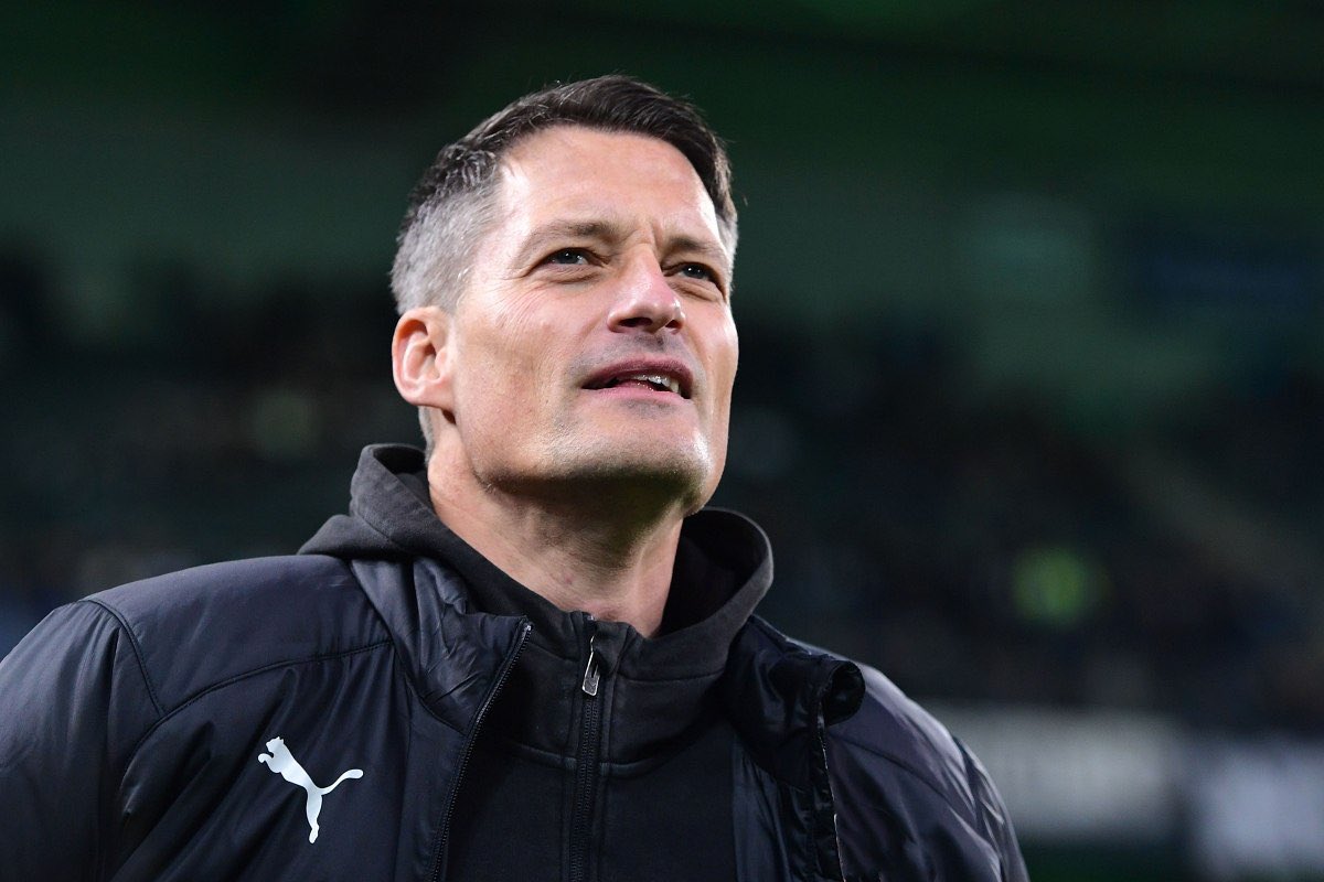 t247bundesliga's tweet photo. OFFICIAL: Borussia Mönchengladbach have appointed Alexander Blessin as new head coach on a contract until June 2028. The 53-year-old takes on his first managerial role since leaving FC St. Pauli in June succeeds Eugen Polanski.

#BMG #Bundesliga #Transfers https://t.co/6MNLB495u4