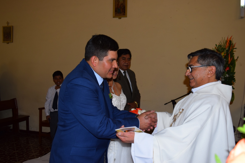 Chelochelazo's tweet photo. Bodas de Arcilla
Representan que la relación se ha moldeado con paciencia, constancia y cariño a lo largo del tiempo, simboliza la solidez y capacidad de la pareja para adaptarse y fortalecerse ante cada reto
Pido a Dios y la virgen María, derrame bendiciones y protección vidita https://t.co/Ae4B74zmPN