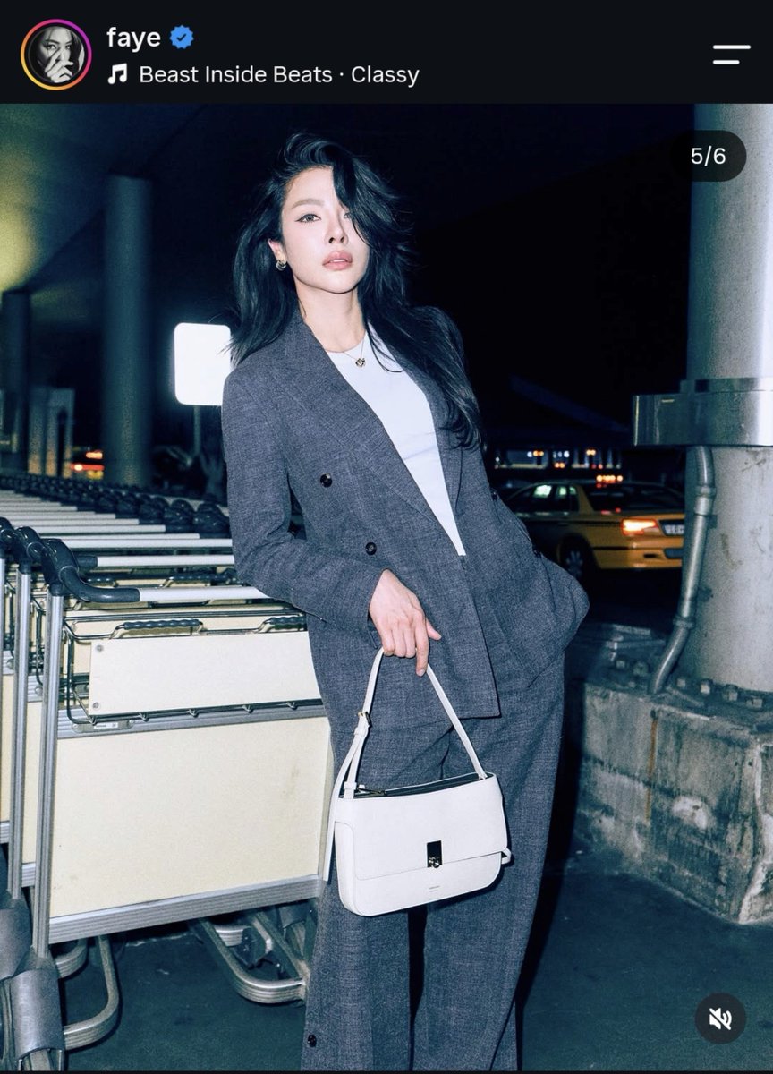 FayeMalisornVN's tweet photo. [ Faye’s IG UPDATE]
🔥🔥🔥Please engage 🔥🔥🔥

❤️ LIKE 
💬 COMMENT 
📤 SHARE 
🔃 REPOST 
💾 BOOKMARK

#FerragamoXFaye #FerragamoSS27 #Ferragamo #FayePeraya  #MilanFashionWeek https://t.co/Ik6EWFHm63