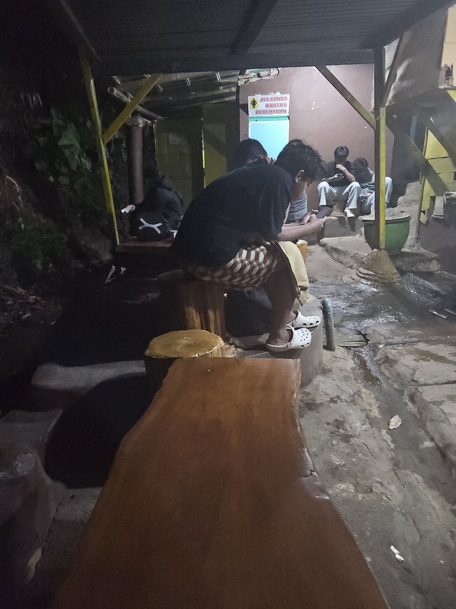ndextnp's tweet photo. Rame juga #gaymalang #gaybatu https://t.co/R1vmCFukBT
