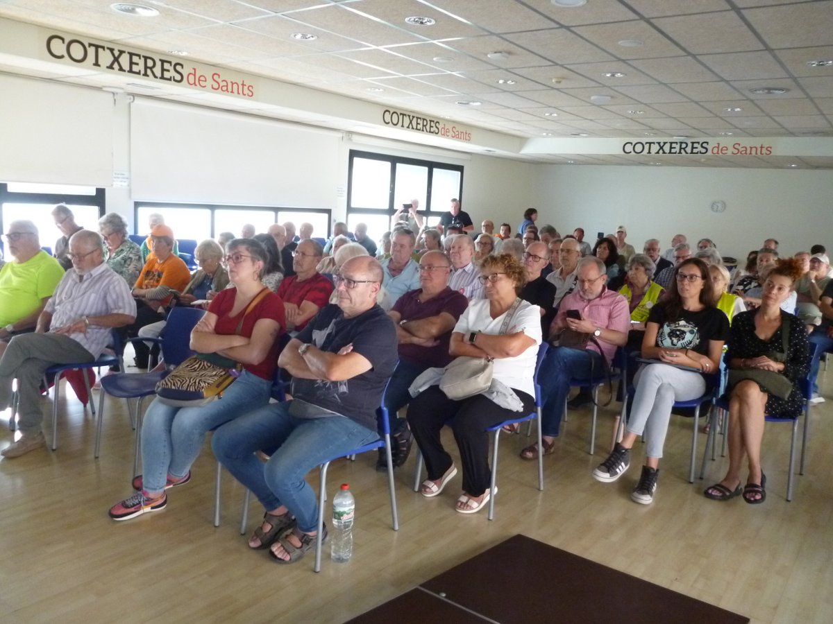 sants3radio's tweet photo. La #ILP que presentaran al Parlament per garantir el caràcter públic de la #sanitat catalana es presenta a Sants.
Al #SantsMontjuïcAlDia escoltem reportatge amb en @ViictorGuerra de l'acte a @CotxeresCasinet.

🎧Audio👉https://t.co/Tdu4TQcHyg
📰Notícia📸👉https://t.co/SdxVIJuVhv https://t.co/2Zt9wWmTNr