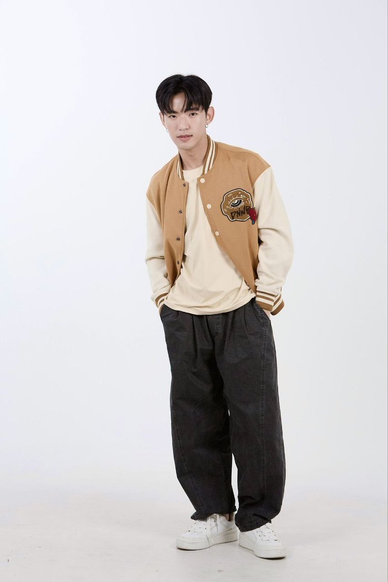 sojuboyslove's tweet photo. ✨ FITTING! Aconteceu hoje a prova de figurino de #CupidsGhost, novo BL com #EarthMix e #OhmPoon!

Segue um florista que vê fantasmas e que começa a realizar os desejos dos falecidos em suas despedidas. https://t.co/ozTFB2hREu