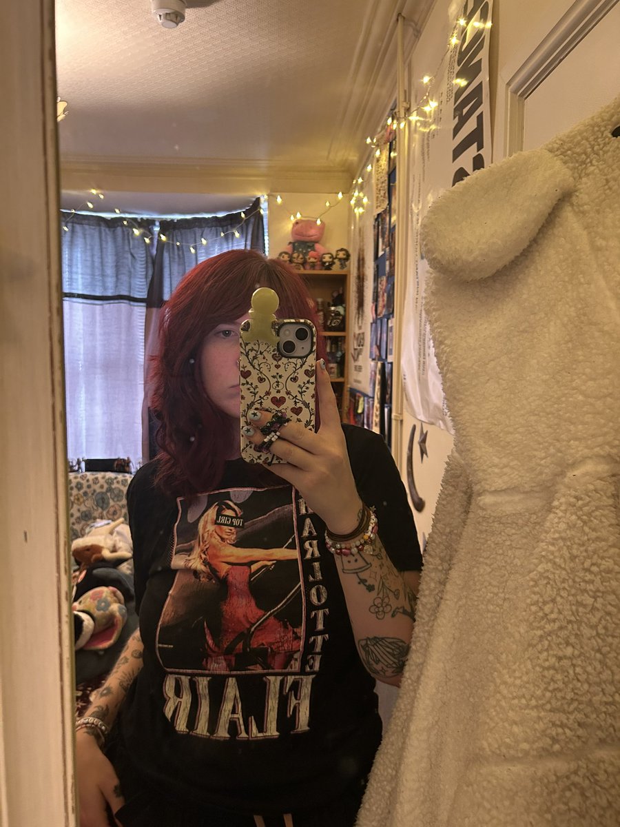 wlwflair's tweet photo. one of my fave pieces of merch ever 🩷 can’t wait to add the new stuff to my collection <3 https://t.co/zHgWgsm1as