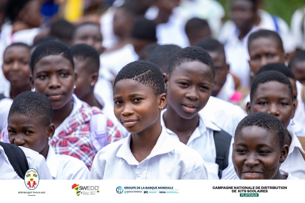 sweddplustogo's tweet photo. Une rentrée scolaire 2026-2027 dans de la joie et de la sérénité
Dans le Canton de Nyongbo, les jeunes filles bénéficiaires des kits scolaires du projet SWEDD-Togo ont entamé l'année scolaire 2026-2027 dans la gaieté et la joie.⤵️
#SWEDD #SWEDDplusTogo #BanqueMondiale #UNFPA https://t.co/wVKS9oN6wc