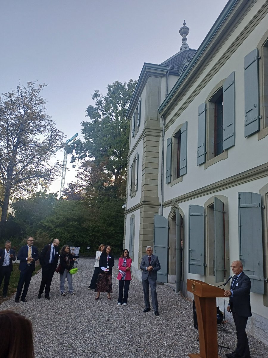 ItalyUN_Geneva's tweet photo. Incontro con funzionari italiani #ONU e internazionali alla Missione a Ginevra: rete di collaborazione per le sfide del #multilateralismo e per affrontare insieme il nodo della #transizione #AI. Grazie AIFI - Associazione Italiana Funzionari Internazionali: 🇮🇹 è al vostro fianco! https://t.co/EDCWSejuu1