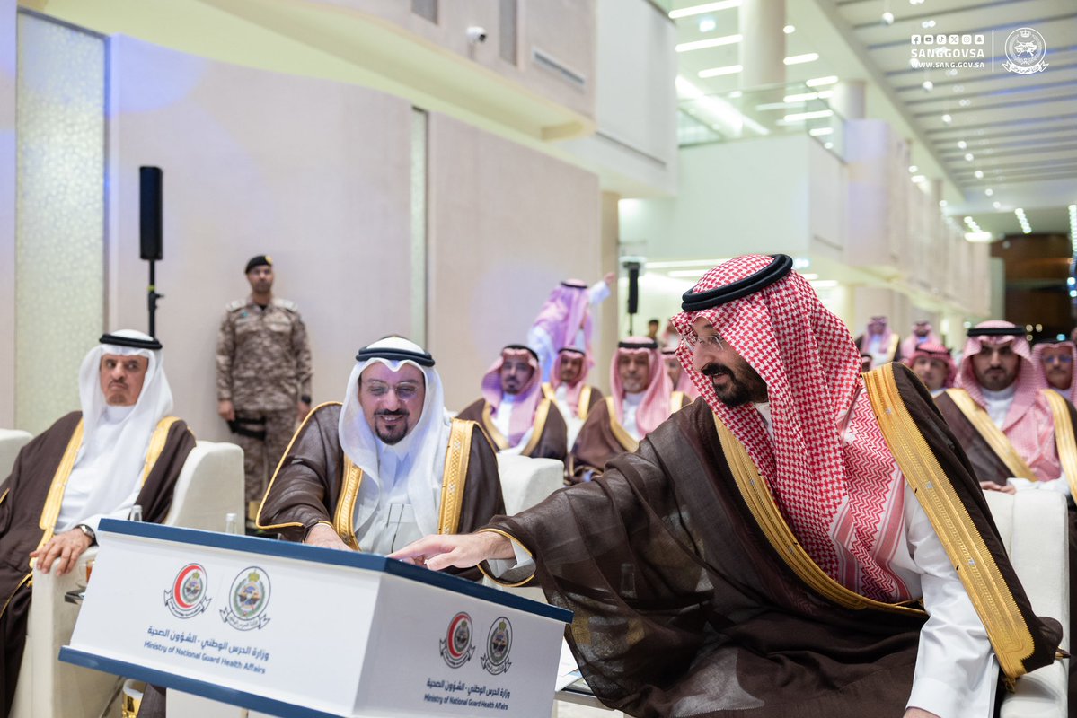sanggovsa's tweet photo. الأمير #عبدالله_بن_بندر وزير الحرس الوطني، وبحضور أمير منطقة القصيم، يفتتح مستشفى الملك عبدالله التخصصي بالقصيم.

#وزارة_الحرس_الوطني https://t.co/aycCdl3xYX