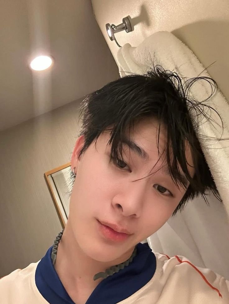 iiiplei_93's tweet photo. ดิบกว่าเนื้อ A5 ก็ความหล่อของไทยนี่แหล่ะ
#THAIchayanon #ไทยชญานนท์ https://t.co/XxXoGGez2V