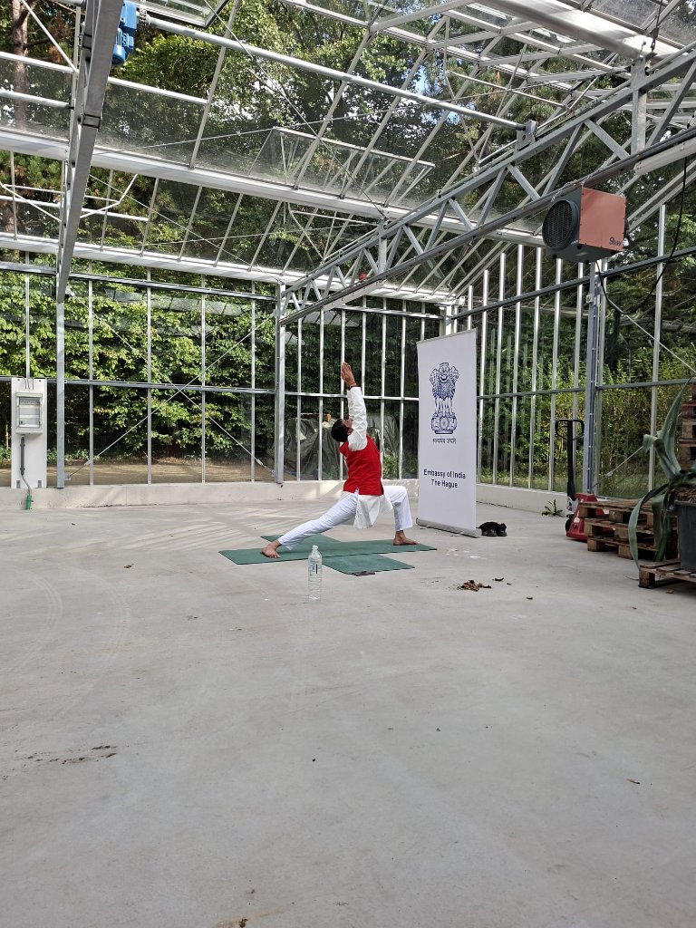 IndinNederlands's tweet photo. A rejuvenating yoga session was organized on 18 September 2026 at the ICJ premises by the Embassy of India🧘‍♂️

The participants were briefed about the yoga classes and cultural activities conducted by the Gandhi Center - the cultural wing of the Embassy. The Yoga session was conducted under the guidance of the Centre's Yoga Instructor , who took the attendees through a series of asanas and breathing exercises.
@MEAIndia @IndianDiplomacy @moayush @thegandhicentre @iccr_hq