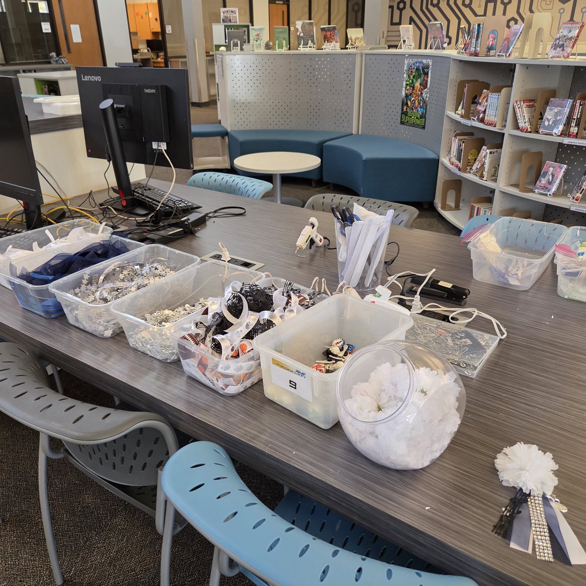 NimitzLibrary's tweet photo. Hey @nimitzvikings tomorrow (Thursday Sept 24th) is the last day to make the Mini Mum! #homecoming https://t.co/zLtZN2CFYL