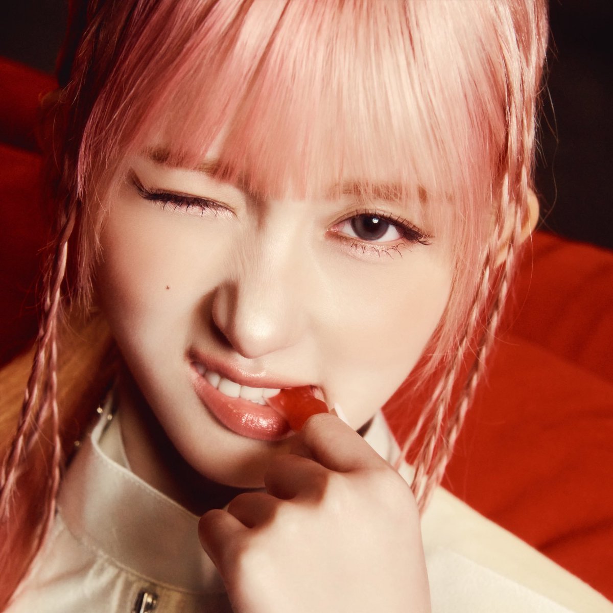 OneilyMusic's tweet photo. Happy 24th birthday to GAEUL of IVE! https://t.co/u24J2SwUzt