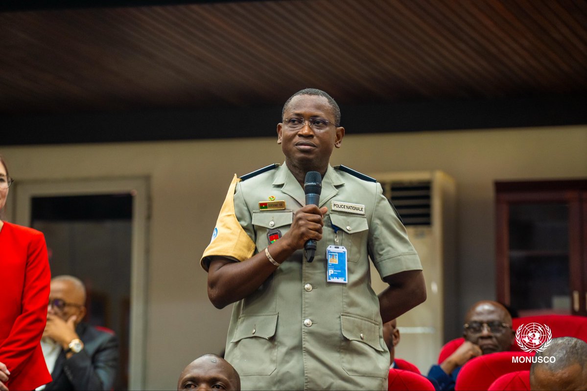 MONUSCO's tweet photo. 1/2
Du 21 au 23 septembre à kinshasa, le #CNS, avec l'appui technique de la MONUSCO et de #DCAF, a réuni des experts nationaux et internationaux pour examiner les enjeux de gouvernance de la sécurité privée en #RDC et les priorités de réforme. #RSS https://t.co/zIFJqtESzW