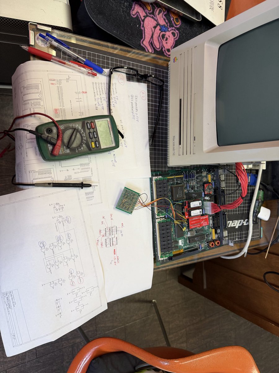 infinity5750's tweet photo. I'm currently wrestling with the hardware side of the SE ROM-inator. It turns out the SE's BBU didn't support ROM writing, so I'm trying to generate a CE with additional circuitry… #KerosMacMods #ROMinator #Macintosh https://t.co/3sNmYGiPFd