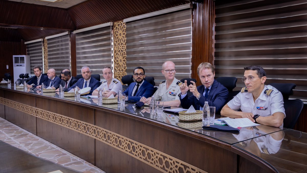 Sy_Defense's tweet photo. التقى وزير الدفاع اللواء المهندس مرهف أبو قصرة بحضور عدد من الضباط، مدير الصادرات العسكرية للشرق الأوسط في المديرية العامة للتسليح الفرنسية، العقيد سيدريك بيرثوم والوفد المرافق له، وجرى خلال اللقاء بحث آفاق التعاون في المجالات الدفاعية، وسبل تعزيزها وتطويرها.

#وزارة_الدفاع https://t.co/TMI4pVCkNJ