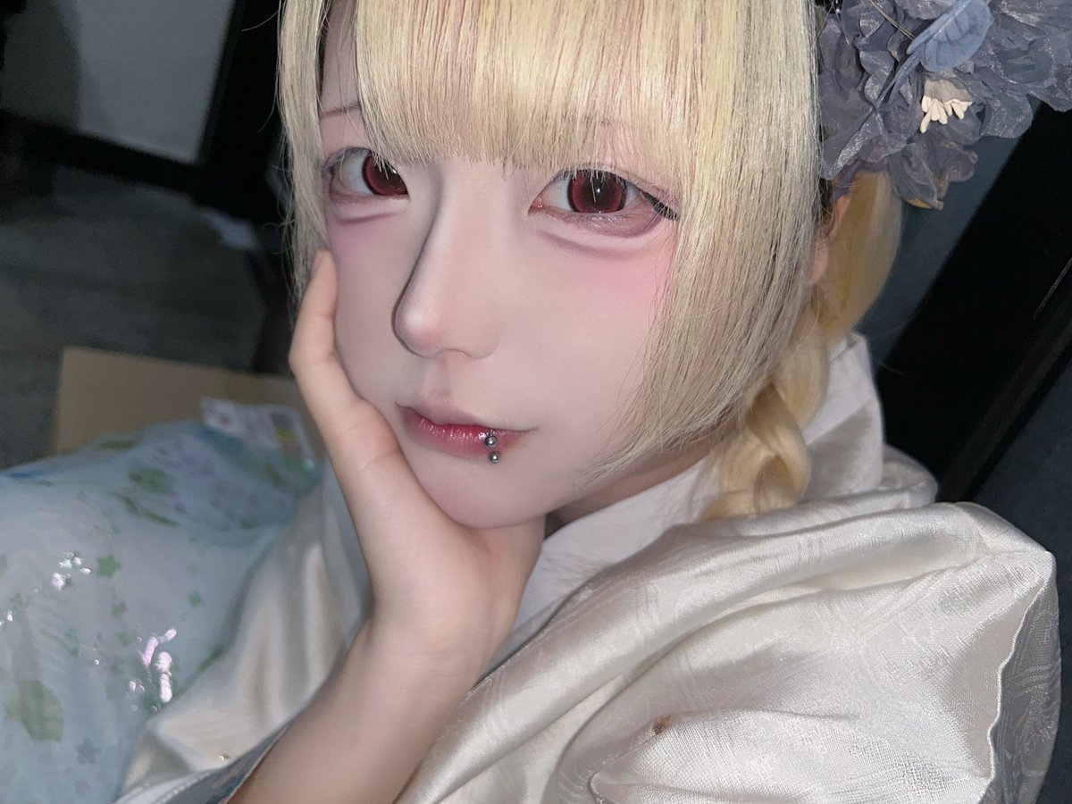 ETORI_Yomi's tweet photo. 오랜만에 만나는 친구들과 좋은 시간 보내고, 가족들과도 행복한 한가위 보내길 바란다. https://t.co/WCnASEYtHh