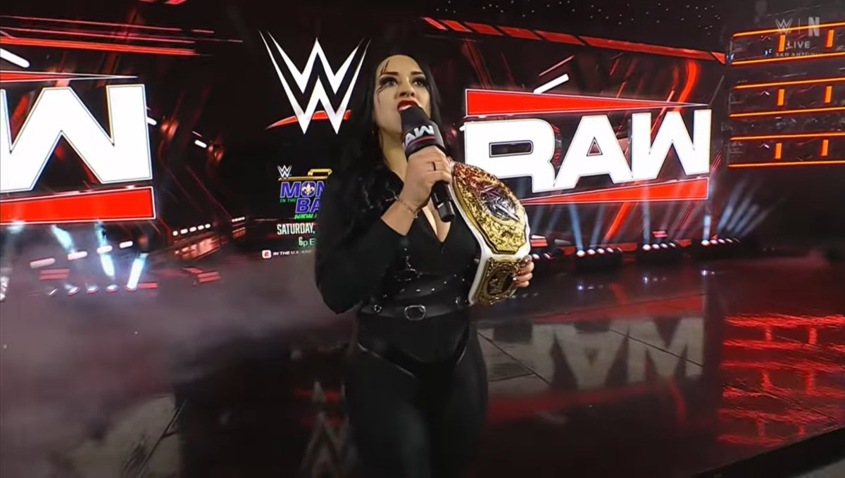 TomPokerFace's tweet photo. @XiaSikoa Yea but Liv is a heel, Stephanie is the babyface and lied. She didn't win on her own 🤣
She's playing the ol' switcheroo https://t.co/7pYFs8fZ69