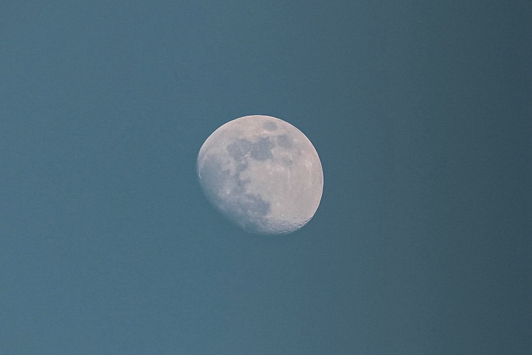 astro4pics's tweet photo. Always in love with the Moon 🌕 https://t.co/rVoMSDy3jf