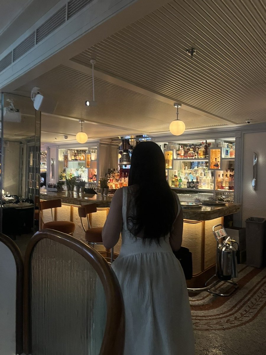 Latinathegoddes's tweet photo. Ik mis London zo erg. Daar durven sukkels tenminste wel aan een hondenriem op straat te lopen. Wat zijn jullie toch saai

Findom findomnl sub tribute cashmeet paypig PayPal feet feetworship ashtray https://t.co/fMgVT7MVmh