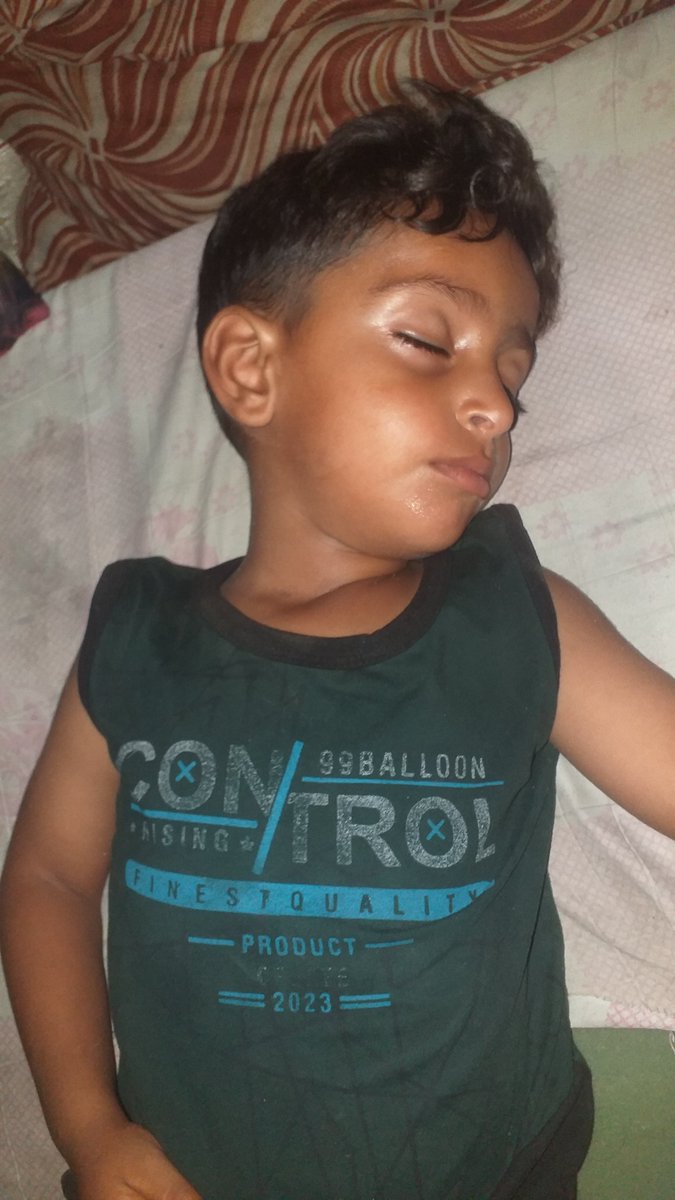 WissamGazaw1's tweet photo. My child sleeps without food and we only eat one meal a day.
For four weeks we have received nothing. Today we eat only to satisfy our hunger because of food shortages and high prices. In Gaza, 
we have no money to buy.

https://t.co/m4E0kxrsOo https://t.co/78i7Z02AMn
