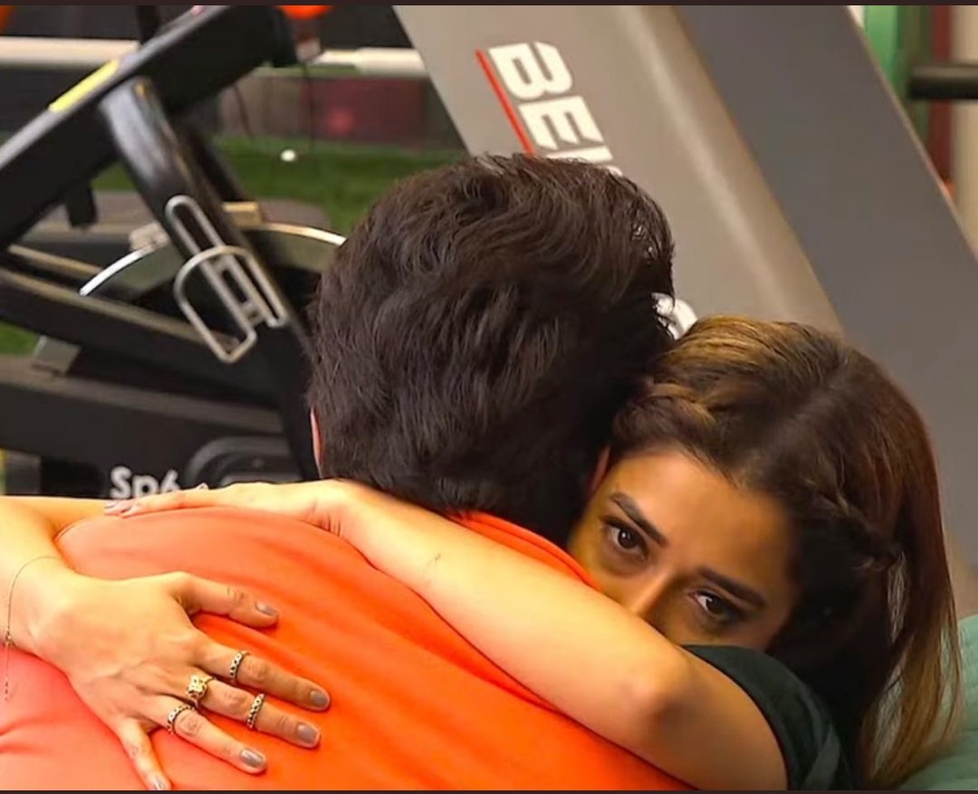 PradeepKaTweets's tweet photo. Hahaha
Idhi ekkado chusinattlu undhi
Haa #BiggBoss16 #TinaDatta style
I hope #Thrigun acting chesi undadu ani ikkada
#BiggBossTelugu10 #BiggBoss20 https://t.co/p5WgPX988G