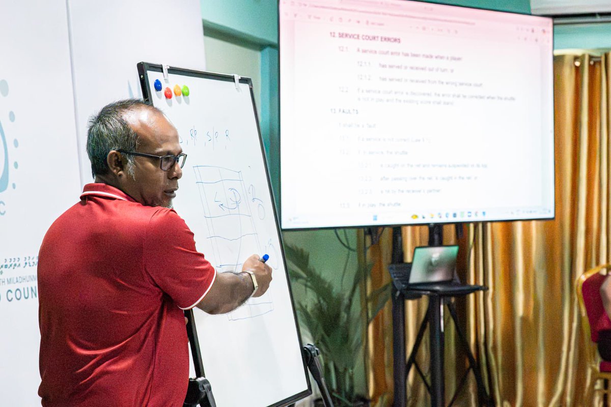 MoYSF_mv's tweet photo. The Maldives National Institute of Sports (MNIS), in collaboration with Shaviyani Milandhoo Council and the Badminton Association of Maldives, has launched a Badminton Umpire Course running from 22–28 September.

Guided by experienced instructors Ali Abdul Kareem and Ahmed Shiham, the course is equipping participants with the knowledge, skills, and confidence needed to officiate the game at a higher level.