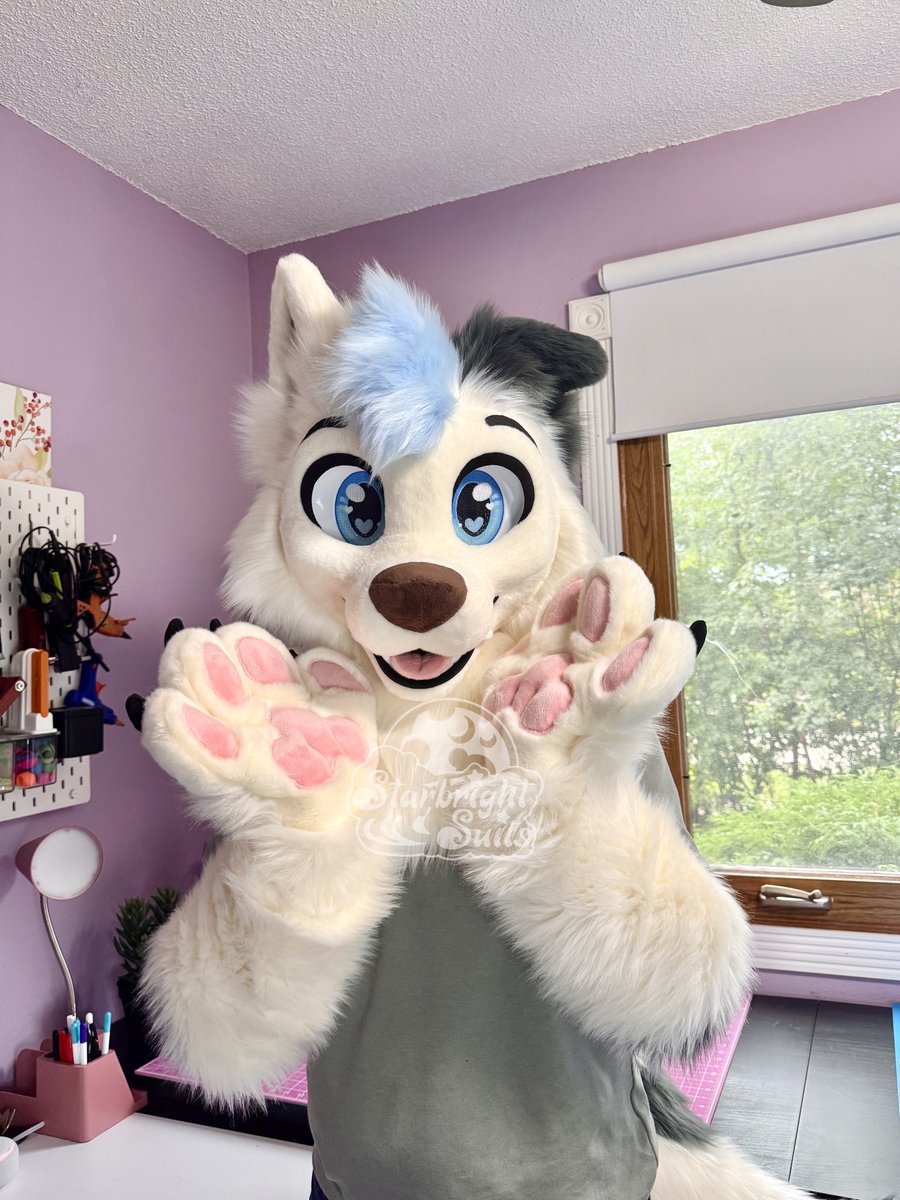 starbrightsuits's tweet photo. Doggy doggy doggy! 🐾💗✨

I wanna make more puppy suits! >:3c https://t.co/bLiEACcrCn