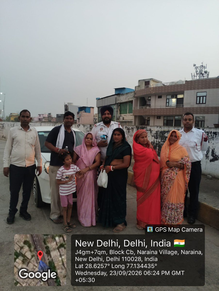 dtptraffic's tweet photo. Sometimes we do little bit of everything 

A family including 4 women, 1 kid and one male was stranded on Naraina flyover as there car ran out of fuel. The car was towed with the crane upto Bus stop Naraina flyover. 
They tried to buy petrol but Petrol Pump denied giving petrol in plastic cane. 
Our staff went with the driver and arranged petrol.
#DTPUpdates
@DelhiPolice @LtGovDelhi @CPDelhi @anil0420