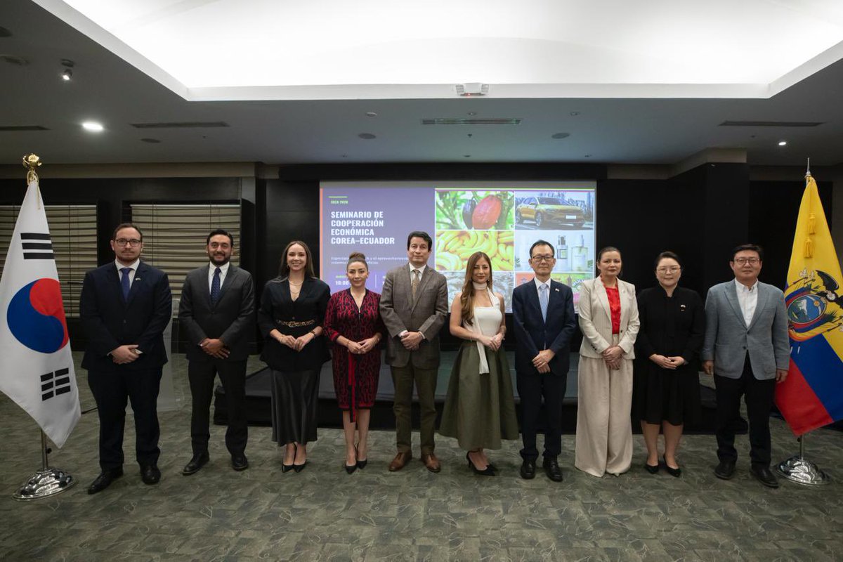 Produccion_Ecu's tweet photo. 🇪🇨🤝🇰🇷 Más oportunidades con Corea

El viceministro de Comercio Exterior e Inversiones, Juan Carlos Sánchez, participó en el Seminario de Cooperación Económica Ecuador–Corea 2026, donde expuso sobre el impacto del SECA y las oportunidades que generará para el sector productivo. https://t.co/7AGd6WIFc3