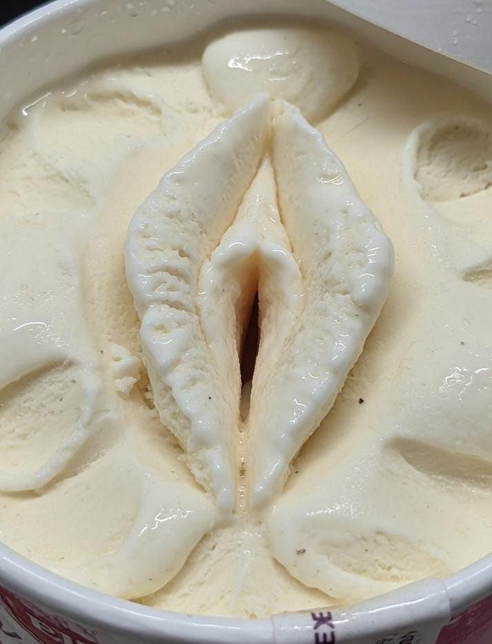 420_king_PD's tweet photo. Voglio mangiare questo gelato 👅👅👅👅💋 
#padova #veneto #scopamico #sesso #fun https://t.co/Em4dHUBkFj