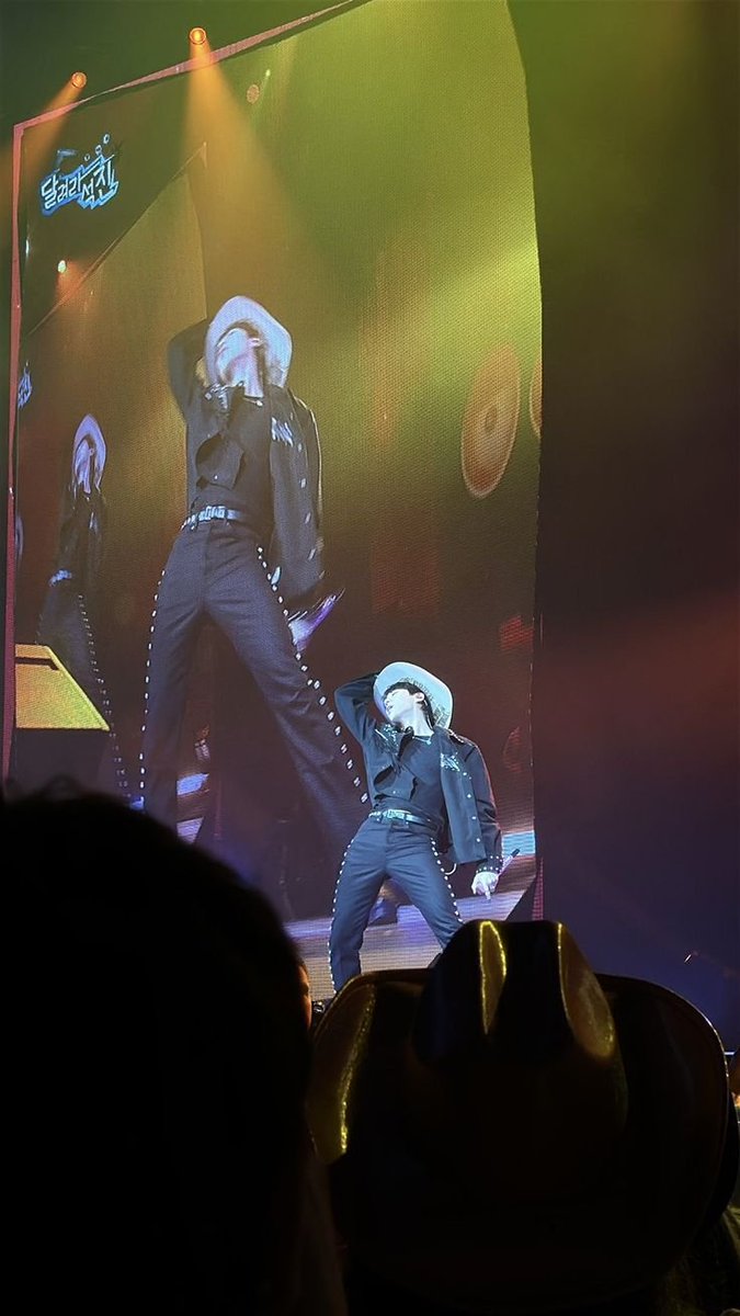 jinspam_'s tweet photo. Thank you Run Seokjin tour. https://t.co/M7cJzf4o5c